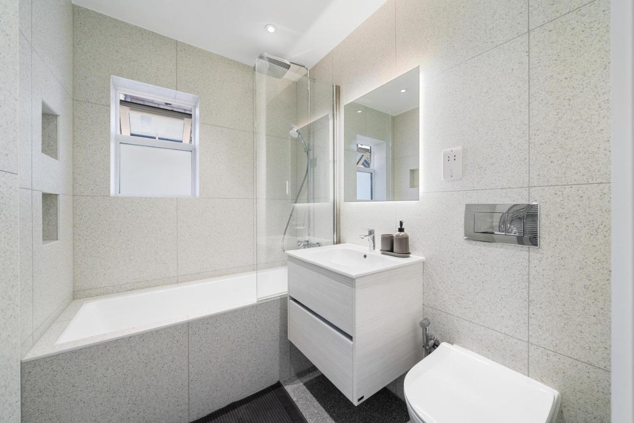 Newly Refurbished 2 Bed Flat Daire Mill Hill Dış mekan fotoğraf